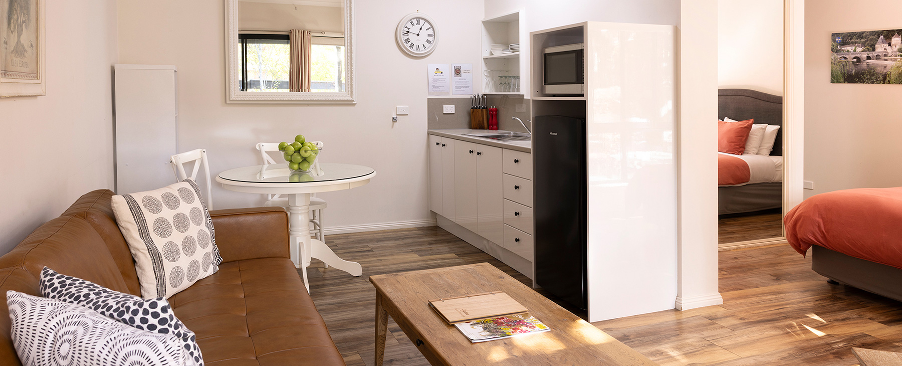 5-Open-plan-living-and-indoor-dining