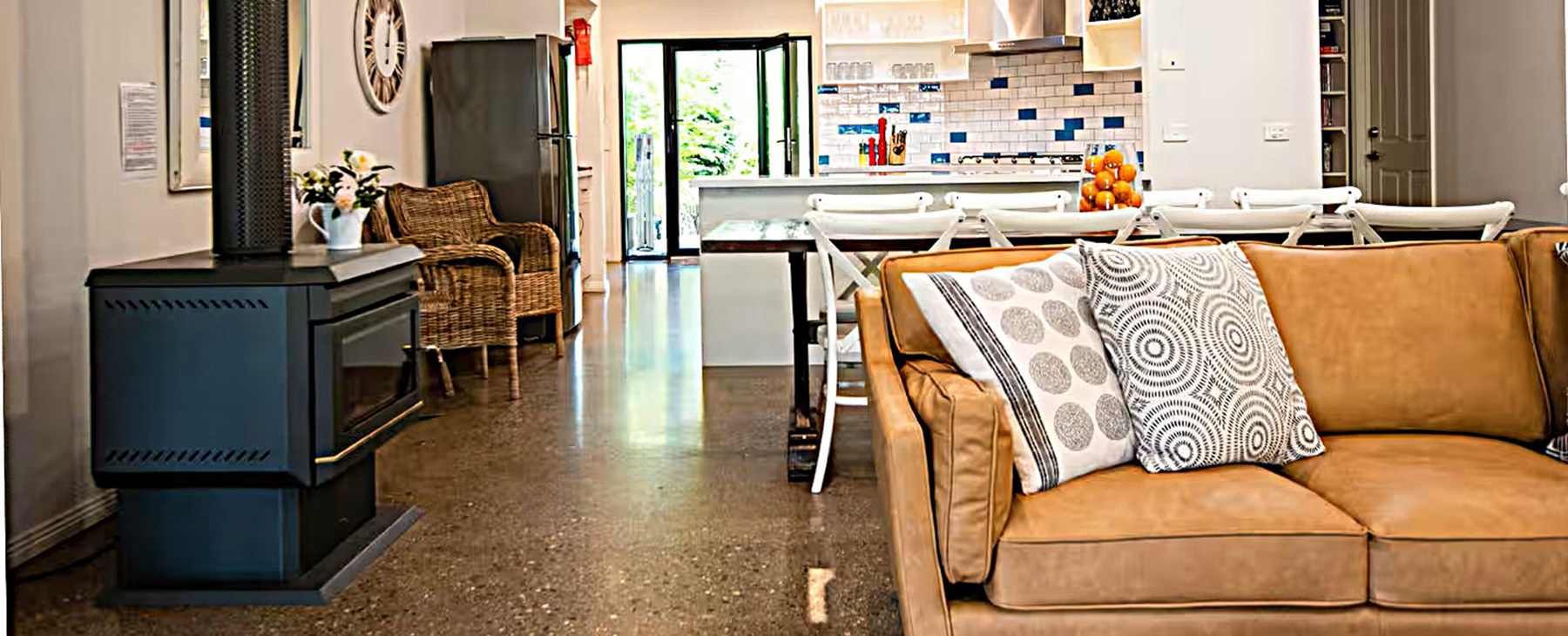 14a--Comfort-and-perfection-everywhere.--Everything-is-thought-of-for-you