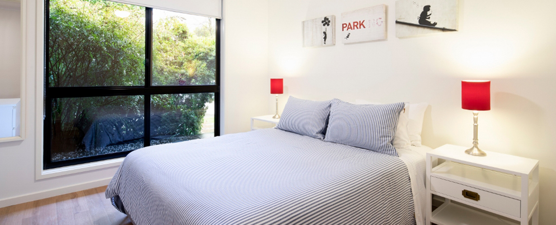 13-King-size-bed-in-second-bedroom.---Double-glazed-windows-to-garden-outlook