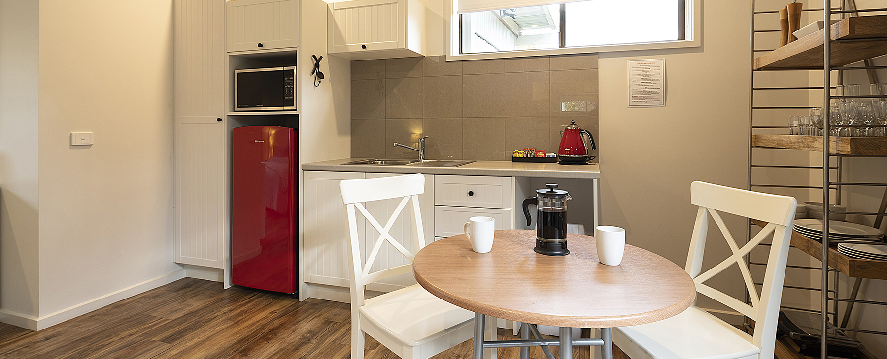 3a--BIG-Stylish-new-kitchenette-and-BBQ-in-your-private-garden