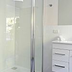 33a.--Bedroom-4-shower.--Walk-in-showers-in-all-bathrooms.--Plus-two-bathrooms-have-baths-as-well